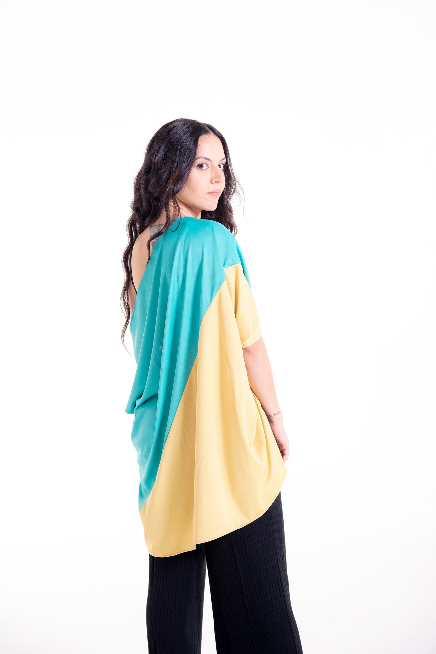 Peony Kimono Sewing Pattern – Back View – Color Block Diagonal Seam Detail