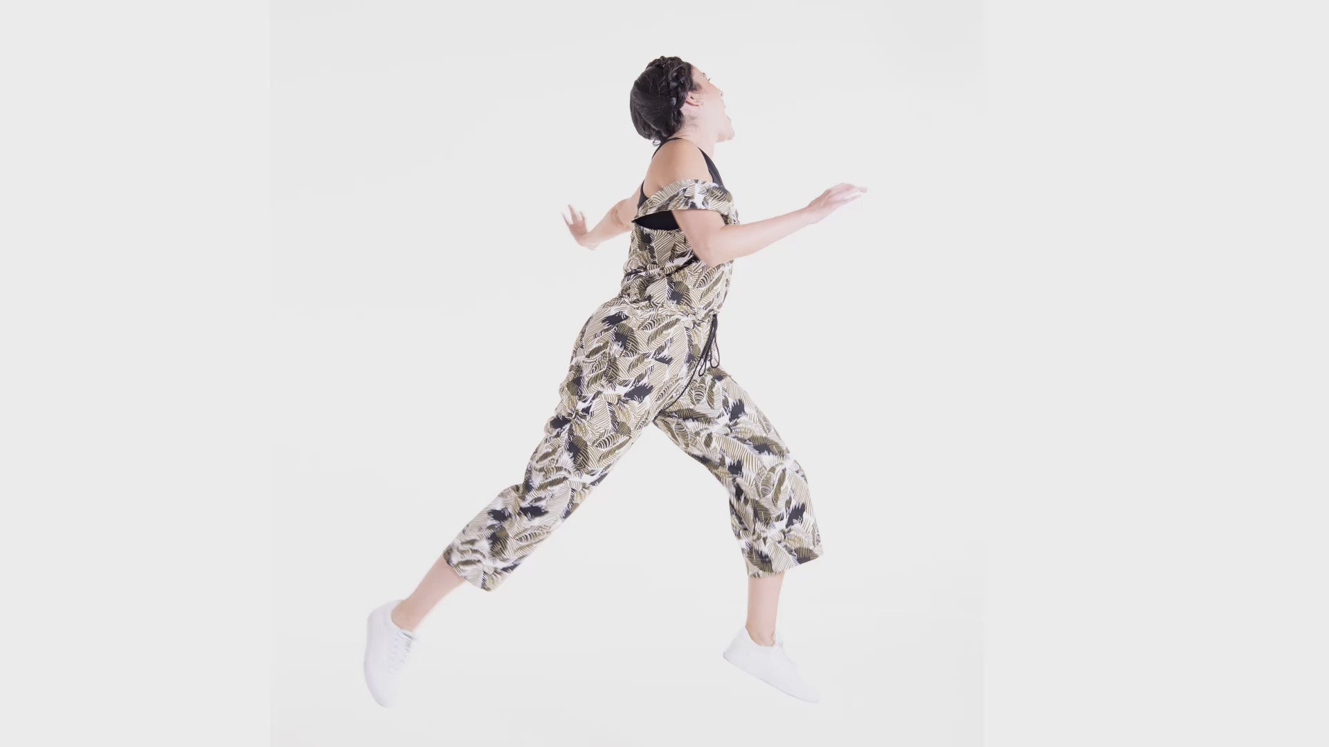 Video showcase of Juniper overall sewing pattern garment